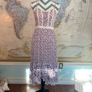 Ditzy floral dress with lace